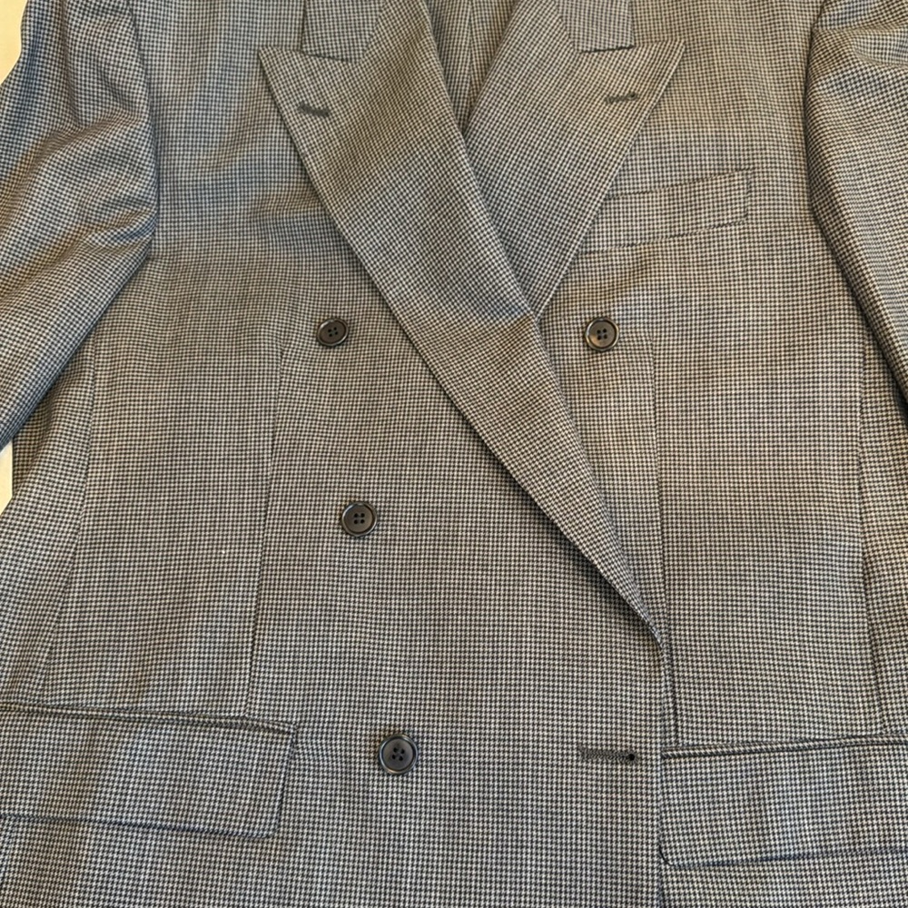 Hugo Boss Suit - Picture 2 of 6